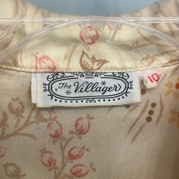 1960s The Villager Vintage Floral Silk Blouse - Picture 2 of 6